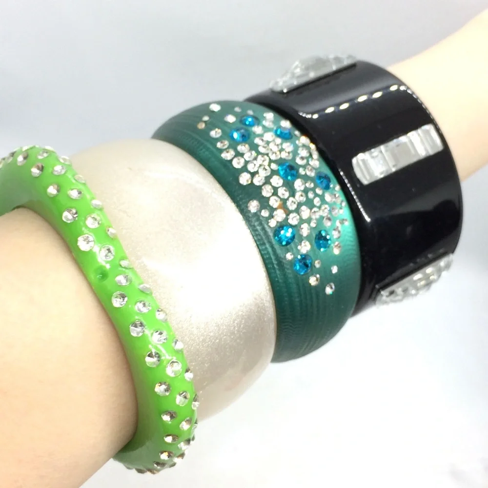 ACRYLIC PLASTIC BANGLES BRACELETS RHINESTONES GREEN TEAL CREAM BLACK SET OF 4